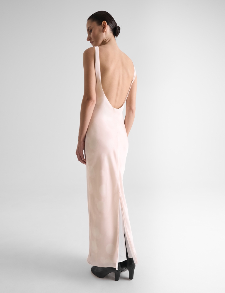 Платье с открытой спиной