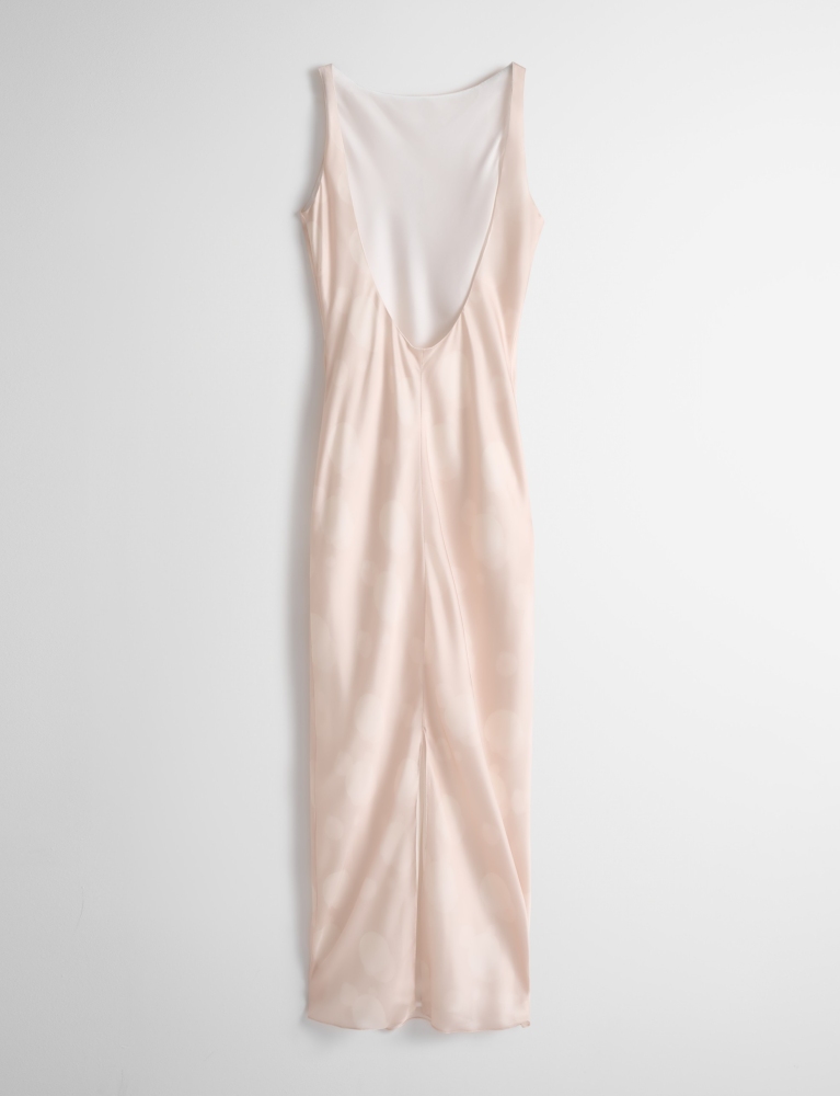 Платье с открытой спиной