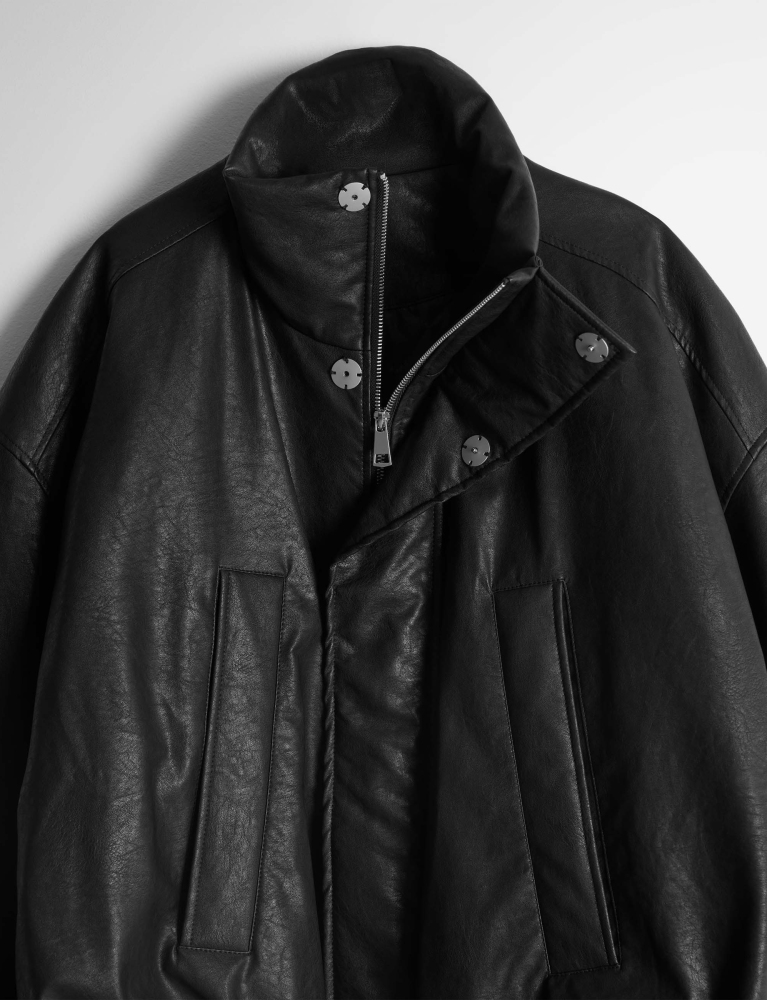 Тренчкот со складками по низу