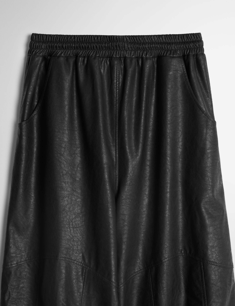 Брюки объемные из экокожи