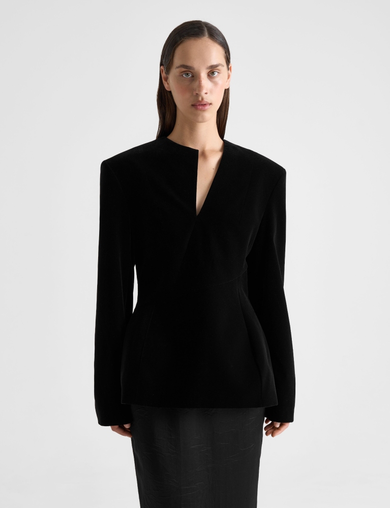 Жакет фигурный из бархата 