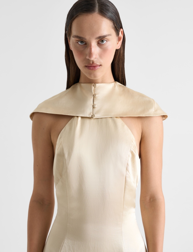 Платье с оплечьем